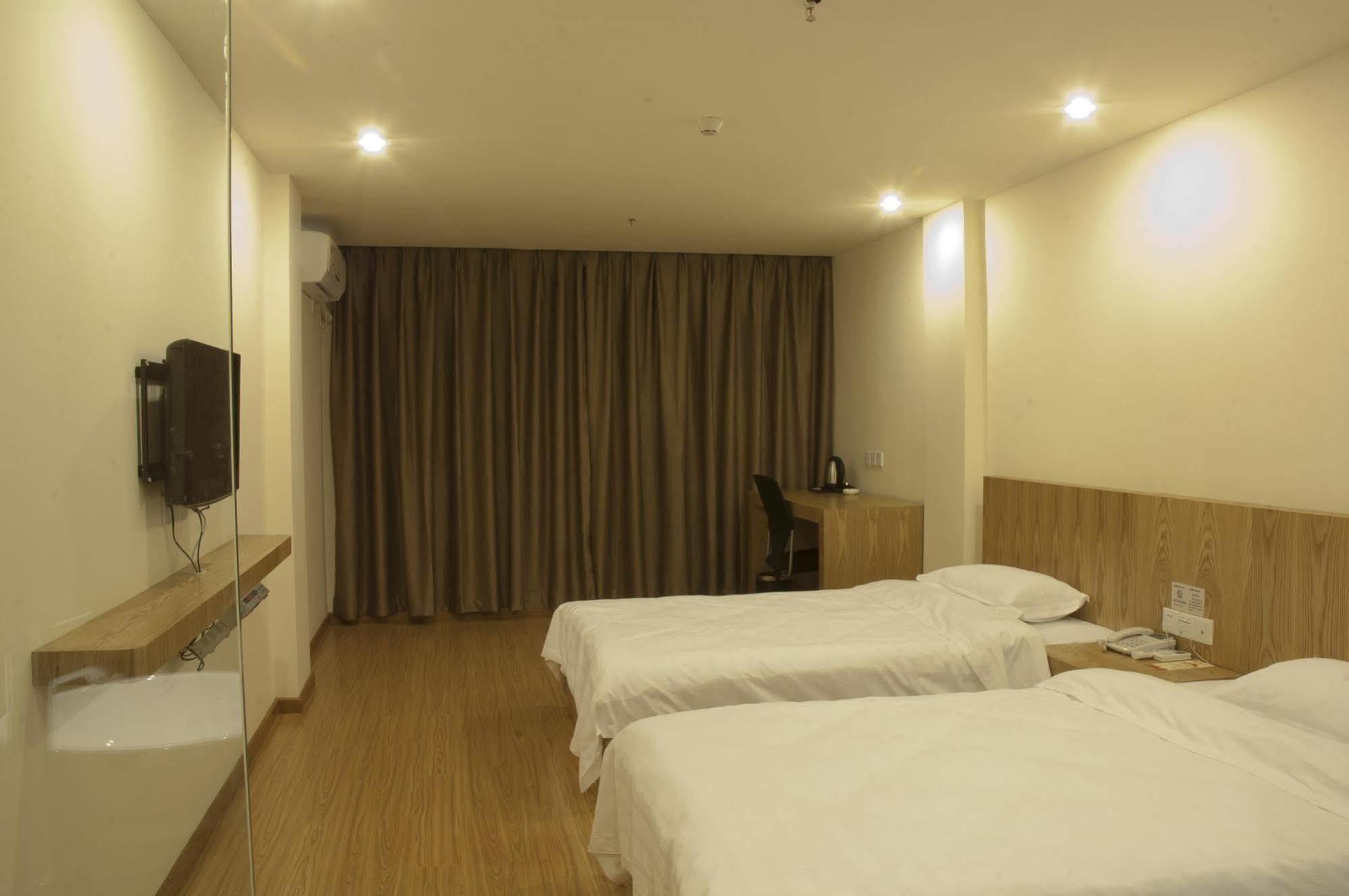 Loft Inn Qingyuan Lianjiang Road Branch تشينغيوان المظهر الخارجي الصورة