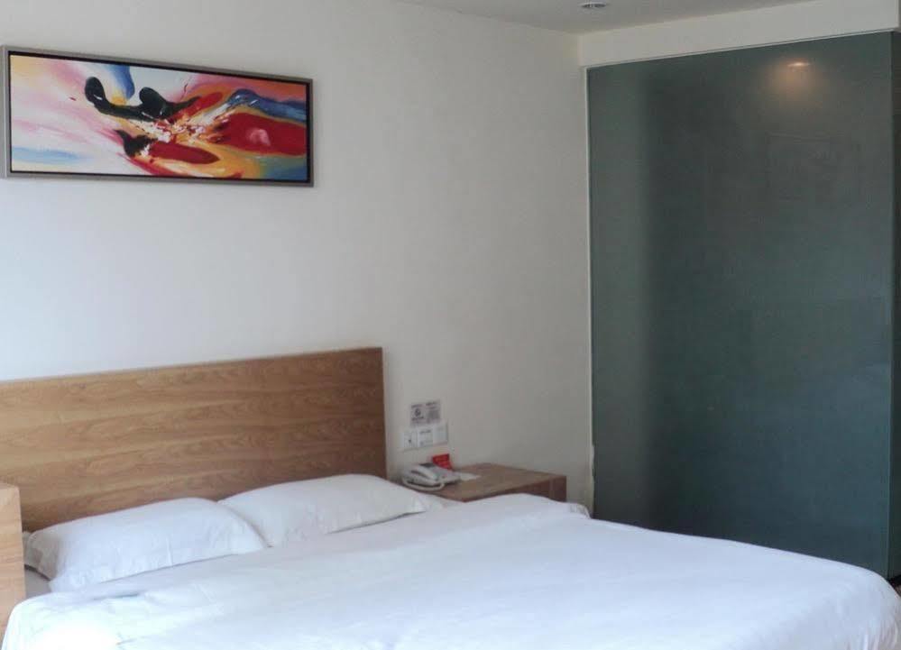 Loft Inn Qingyuan Lianjiang Road Branch تشينغيوان المظهر الخارجي الصورة
